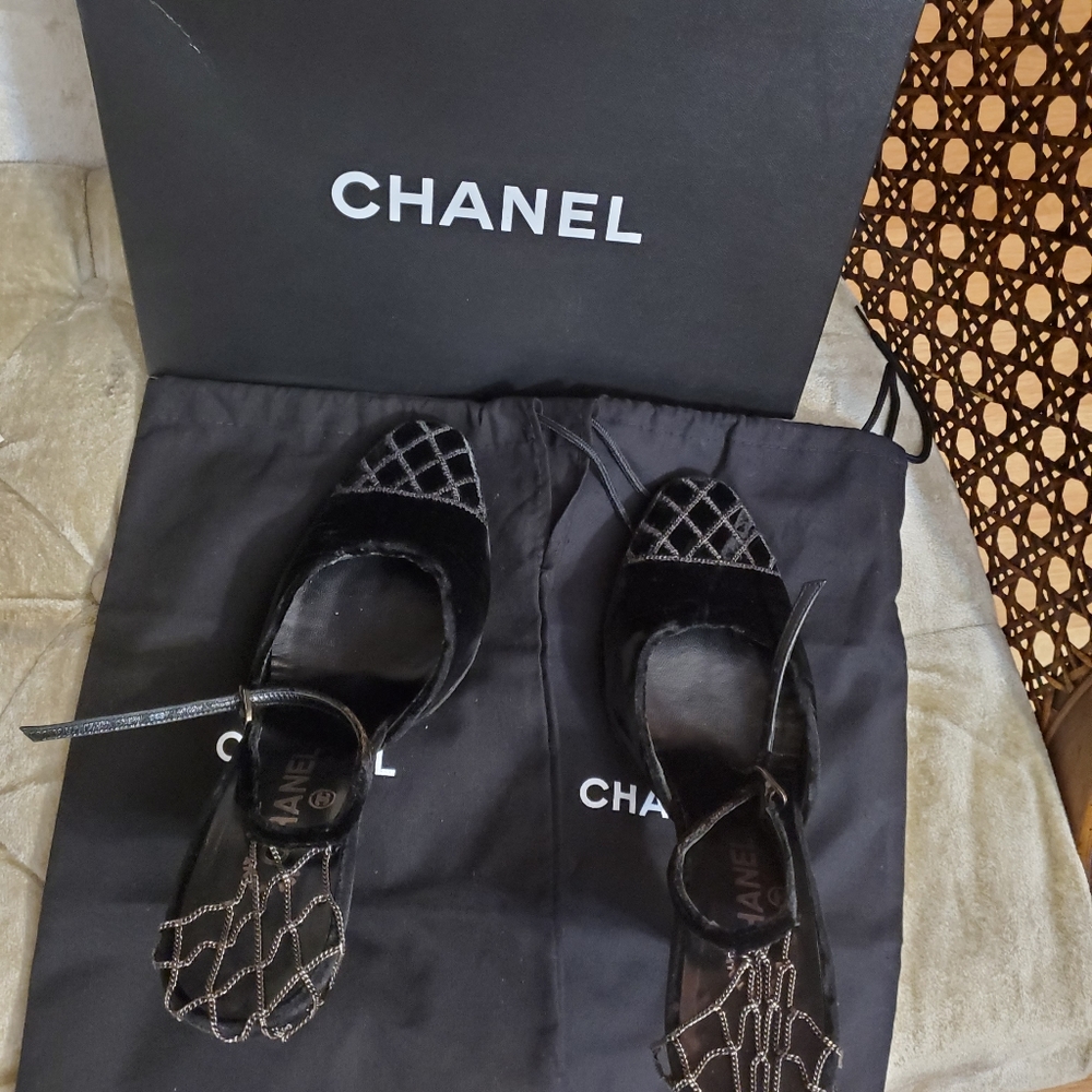 Authentic Chanel limited edition black velvet shoes